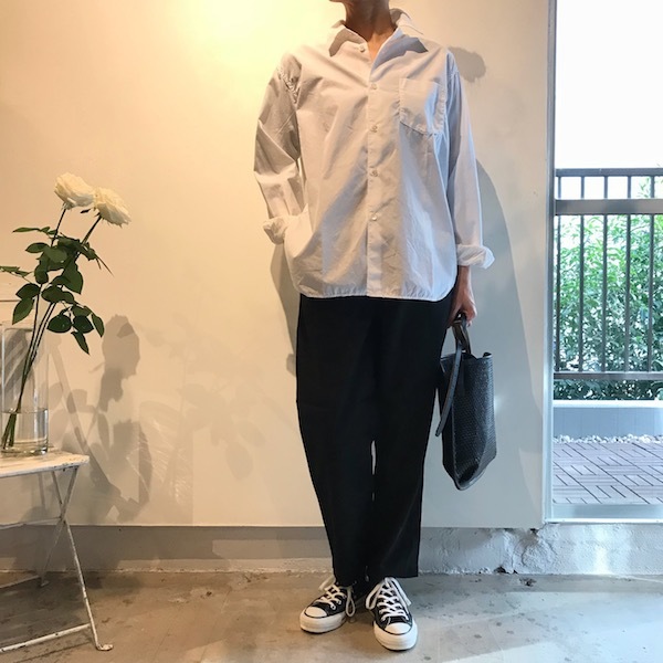 しろい シャツ_d0364239_20254143.jpg