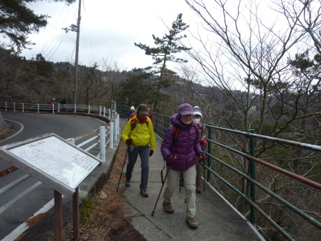 石切道からガーデンテラスへ_c0218841_21501325.jpg
