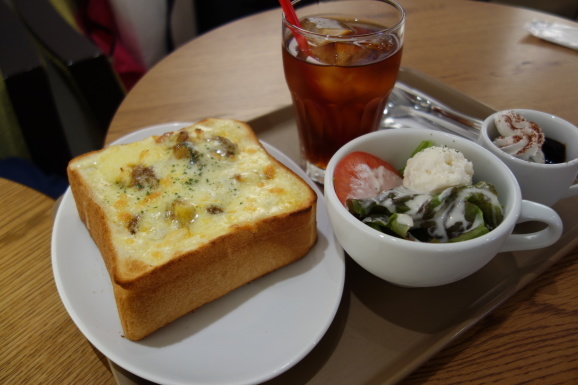 Oki Oki cafeさんでグラタントースト_e0230011_17042383.jpg