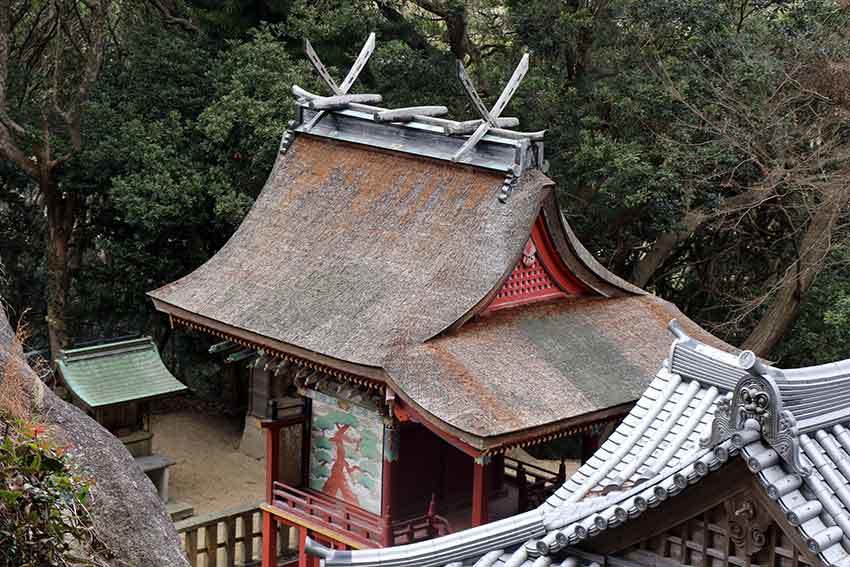 淡路島「岩上神社」の「神籬石」-2♪_d0058941_20285728.jpg