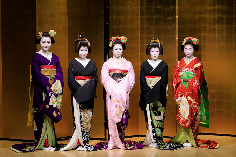 春の舞・国立博物館(祗園甲部 槇子さん、市有里さん、朋子さん、槇里子さん、美羽子さん)_f0155048_23271348.jpg