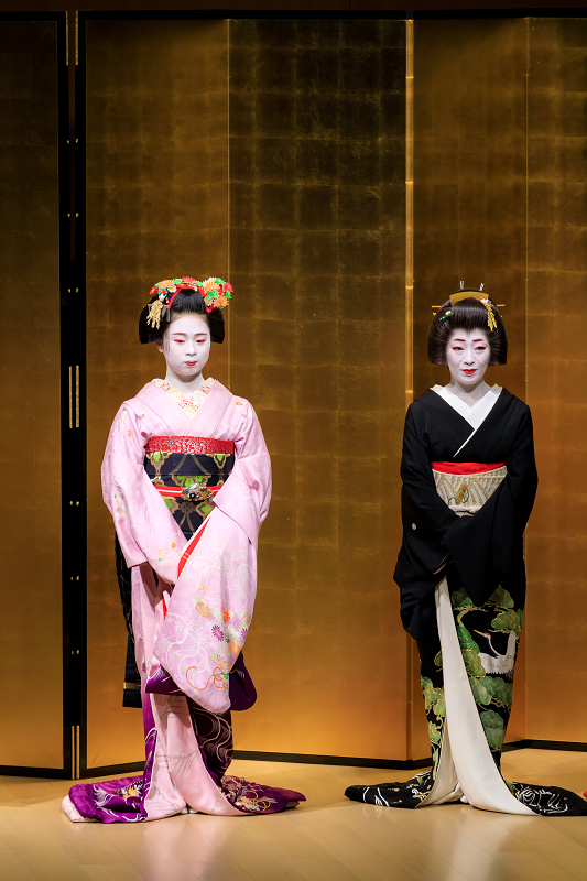 春の舞・国立博物館(祗園甲部 槇子さん、市有里さん、朋子さん、槇里子さん、美羽子さん)_f0155048_2329113.jpg