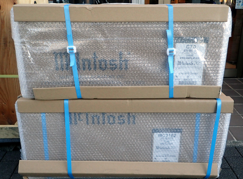 Mcintosh ７０th　Anniversary モデル　本日入荷しました。_b0262449_16581122.jpg