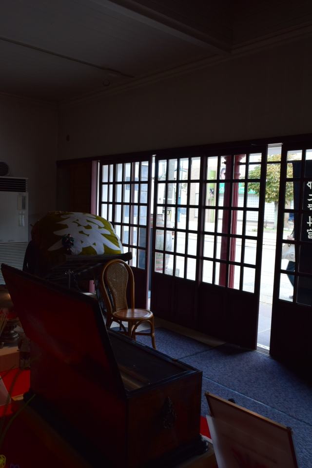 函館末広町の旧金森洋物店(函館の建築再見)_f0142606_09020215.jpg
