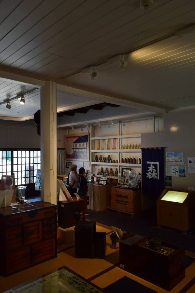 函館末広町の旧金森洋物店(函館の建築再見)_f0142606_09142597.jpg