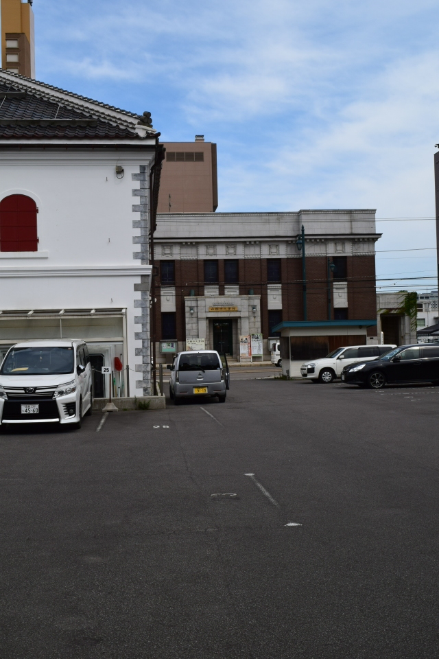 函館末広町の旧金森洋物店(函館の建築再見)_f0142606_09255925.jpg