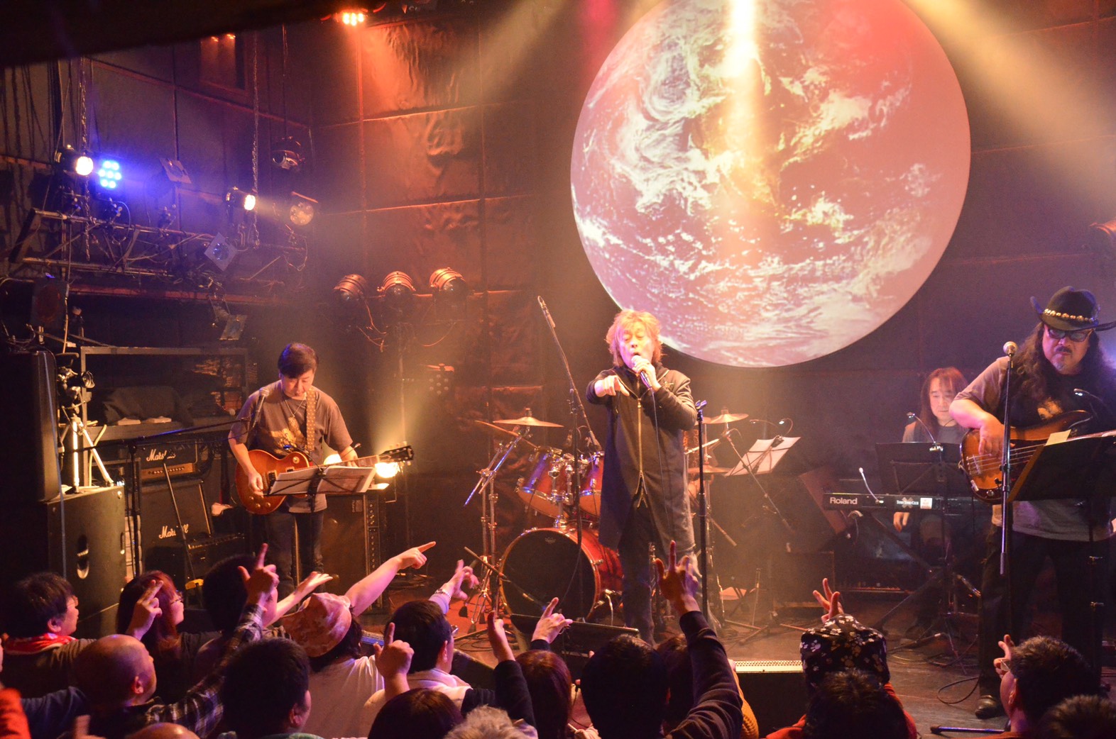 ⭐【振替公演】感謝の40周年記念ライブ。。。_a0120325_13552014.jpg