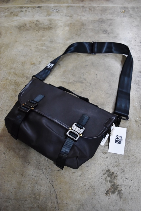 稀少な1枚★★★ ART COMES FIRST × FRED PERRY_d0152280_21160029.jpg