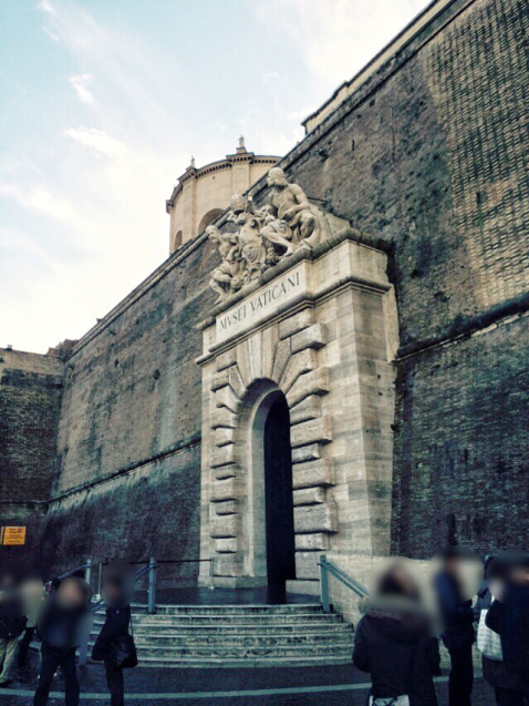 初イタリア3 コロッセオと猫_e0374912_16523845.jpg