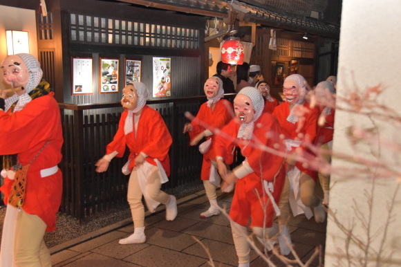 祇園のお化け、ひょっとこ踊り_f0347663_12223638.jpg