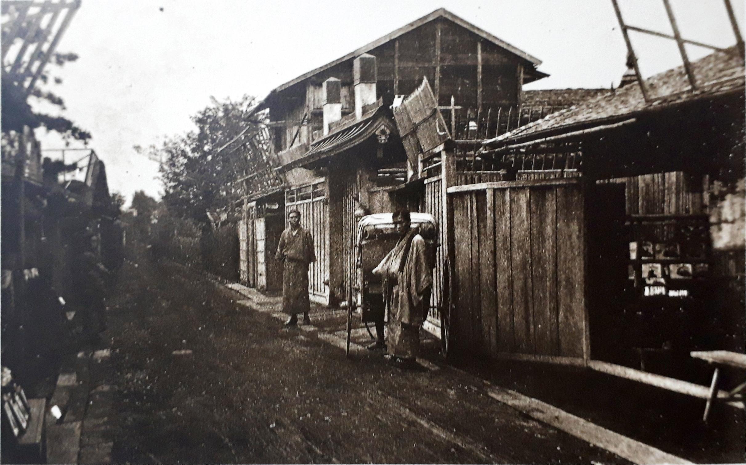 2005/6/4大江戸怪異重箱突つき(お岩さん、滝沢馬琴墓、お玉ヶ池写真、八兵衛石補記)_b0116271_11053488.jpg