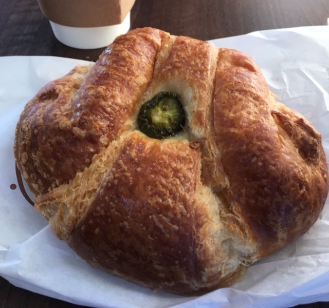 そろそろ限界の最近の朝食_e0350971_01332072.jpg