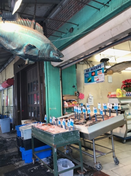 週末のお買物は、イタリアンマーケットで_d0269832_23111131.jpeg