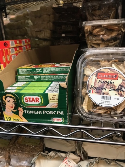週末のお買物は、イタリアンマーケットで_d0269832_23140467.jpeg