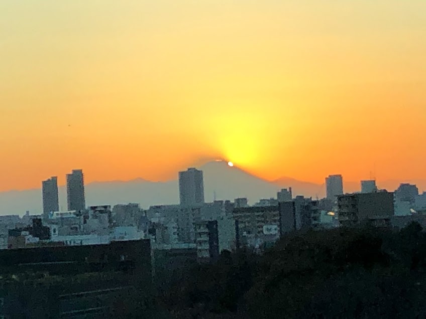 富士山に沈む夕日～オレンジ色の輝きと青の神秘と～_b0298740_13182291.jpg