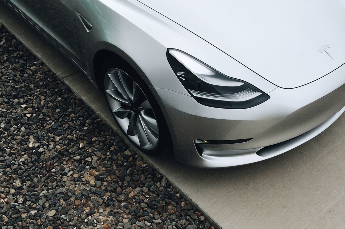 model3を見に行く_f0057849_18153426.jpg