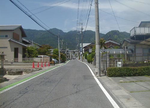 ●神社の造形―日吉大社、比叡山坂本駅から大鳥居まで_d0053294_23323150.jpg
