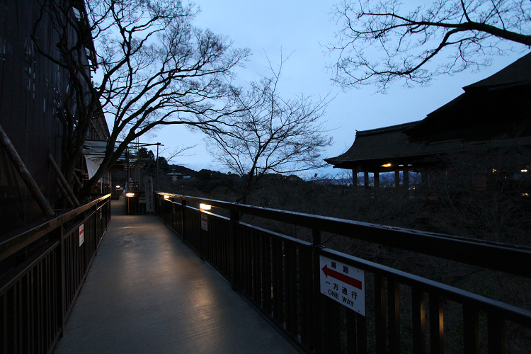 京都回顧 春はあけぼの －清水寺（後編）－_b0169330_2255492.jpg