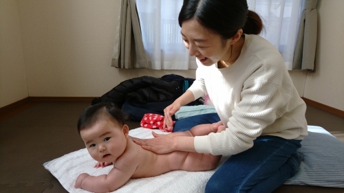 先日のベビーマッサージ 高円寺 阿佐ヶ谷の子連れok ヨガ ベビーマッサージ 和 和 なごみ 高橋 泉