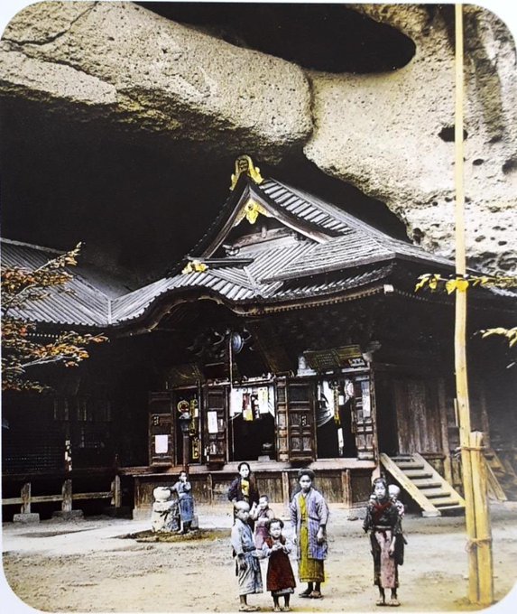 ネットを何とか面白く;歴史ネタ(三囲神社鳥居、安達ケ原黒塚、喜多院の禁忌、本所の夫婦石結論、日本堤と合力稲荷、日清戦争凱旋靖国神社仮設鳥居写真)2019/1/29-2/5twitterまとめ_b0116271_17344981.jpg