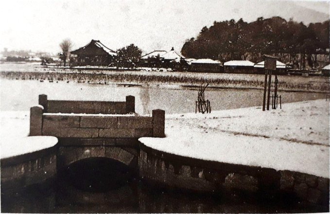 ネットを何とか面白く;歴史ネタ(三囲神社鳥居、安達ケ原黒塚、喜多院の禁忌、本所の夫婦石結論、日本堤と合力稲荷、日清戦争凱旋靖国神社仮設鳥居写真)2019/1/29-2/5twitterまとめ_b0116271_17385771.jpg