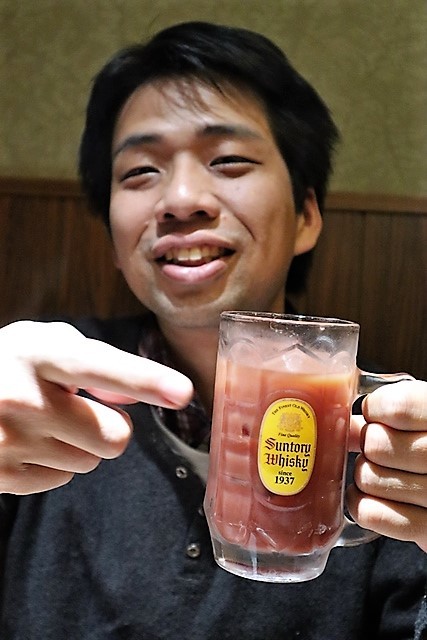 お酒を交わし議論をする。大人の楽しい時間だ、若者と交わすお酒は最高だありがとう元気をもらいます。_d0181492_22143723.jpg