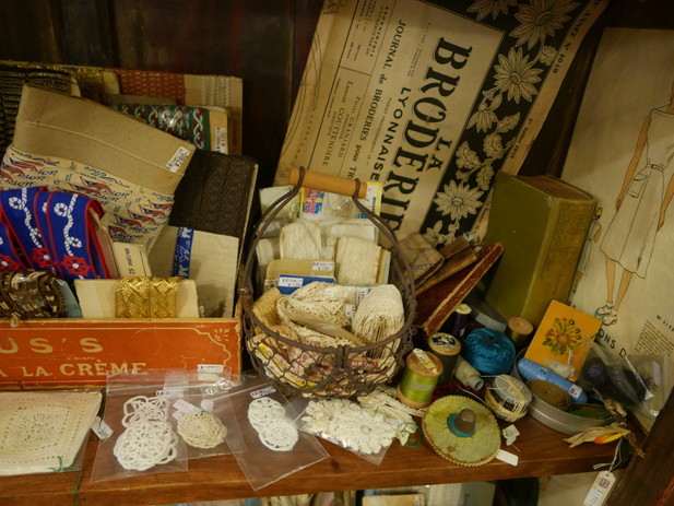 French antique Laces, ribbons_f0144612_13561596.jpg