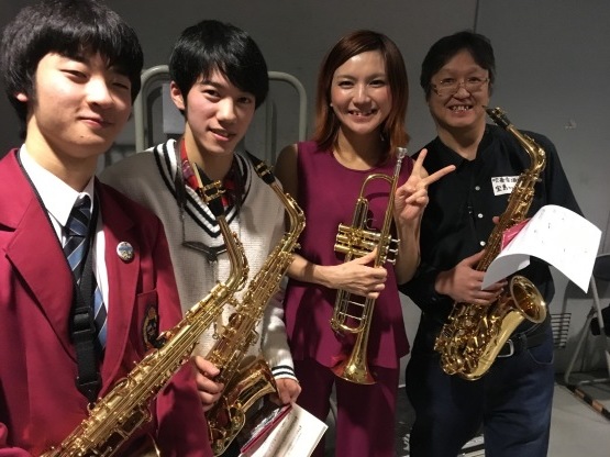 b0206845_14393673.jpeg