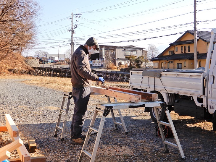 高根町Y田さん邸の薪小屋づくり2_a0211886_10283966.jpg