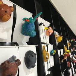 張り子のお面、ラスト・ラン展示_d0076558_14281018.jpg