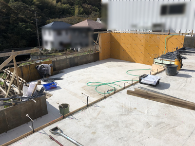 はじまったばかりの基礎作業 過ごしやすくなった日の話_a0148909_21105296.jpg