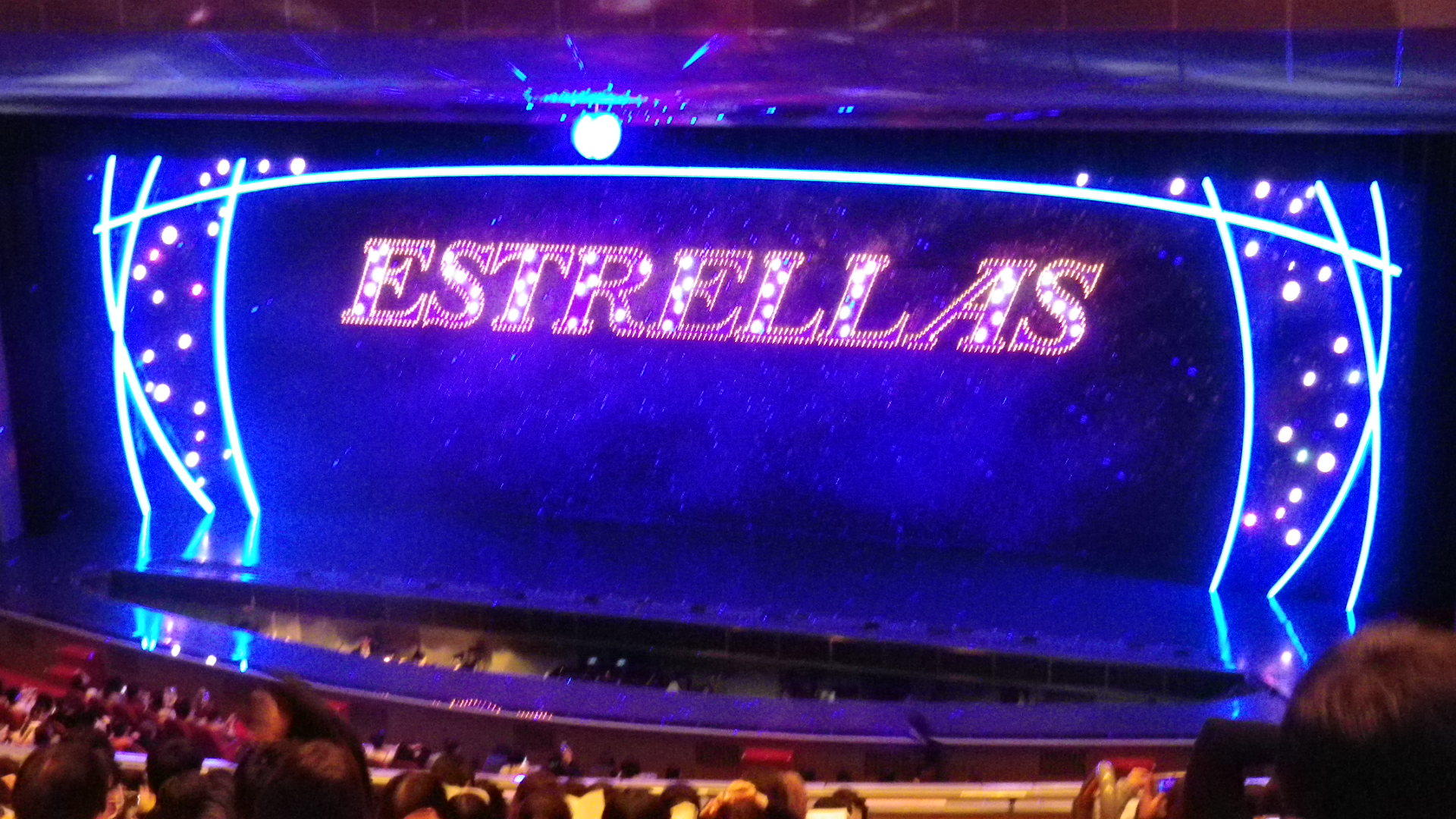 宝塚歌劇「霧深きエルベのほとり」スーパー・レビュー「ESTRELLAS（エストレージャス）」_a0164835_08385432.jpg