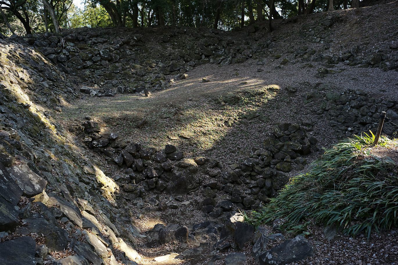 【史跡】　石垣山　（神奈川県 小田原市）　行き方、見学のしかた_b0212342_14323959.jpg