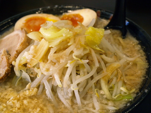 麺屋 頑張増SU(増SUらー麺)_d0153062_21021048.jpg