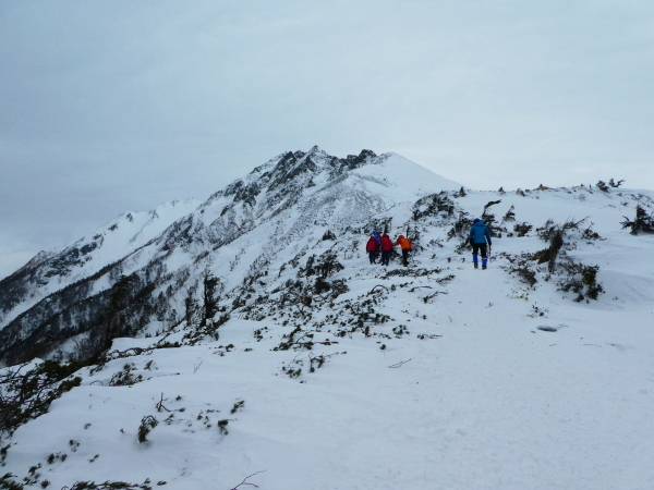 西穂高丸山 (2,452M)   雪山歩行技術講習会　　山頂 編_d0170615_22340094.jpg