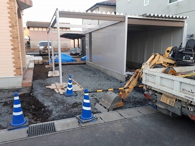 ガレージ設置工事（Ｕ様邸　ガレージ組立　2/1）_c0313938_09421046.jpg