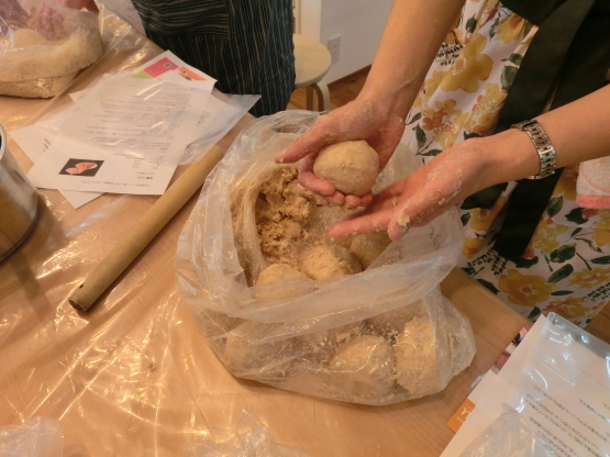 【 自宅で味わう　お味噌をつくろう　手作り味噌教室を開催しました。】_f0205111_13032820.jpg