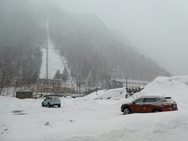 西穂高丸山 (2,452M)  雪山歩行技術講習会　終了下山編_d0170615_17341776.jpg