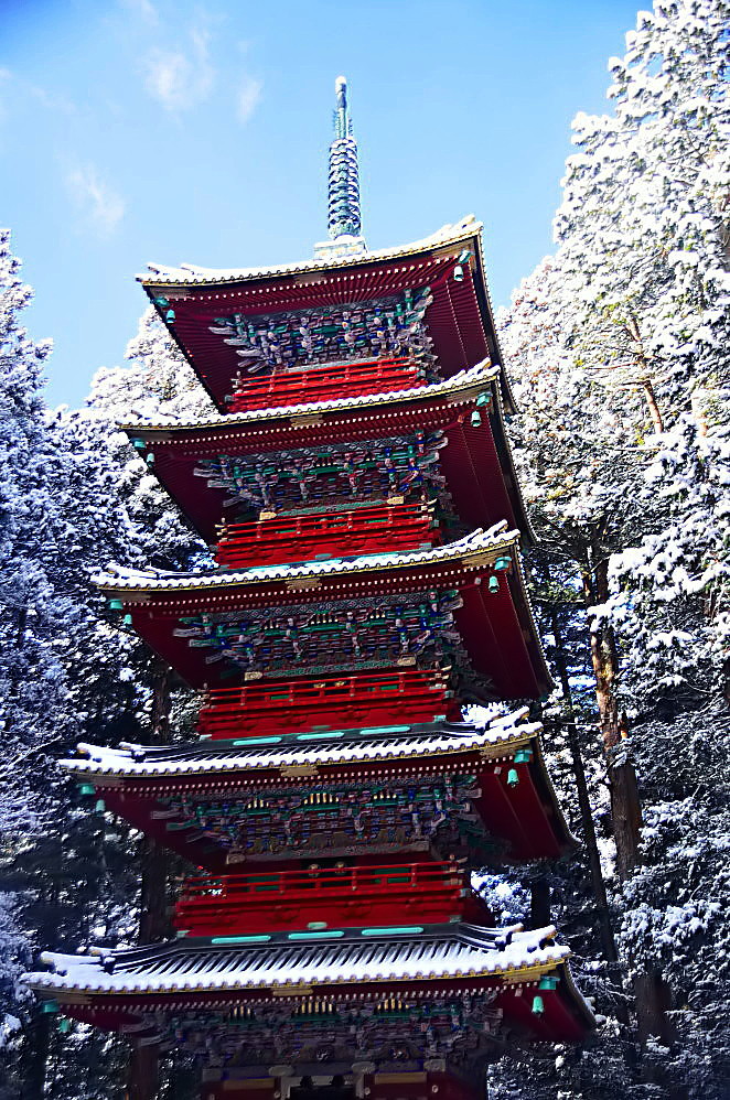 日光東照宮 雪の五重塔 風の香に誘われて 風景のふぉと缶