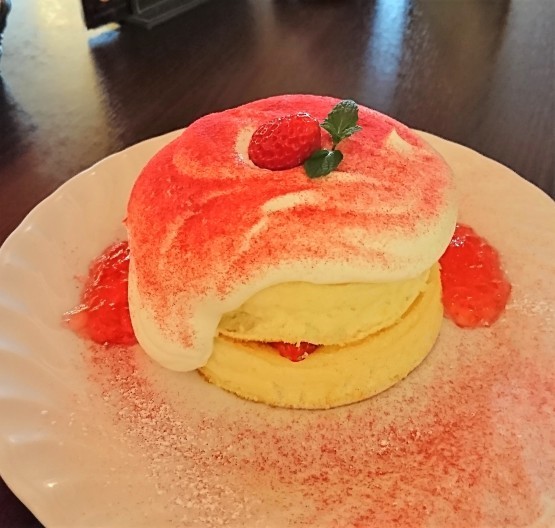 さかい珈琲の白雪いちごのパンケーキ 千葉市稲毛区 カステラさん