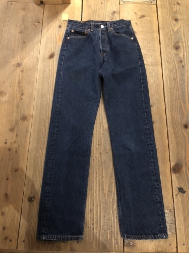 小さめサイズのLevis 501MADE IN USA&#127482;&#127480;&#127482;&#127480;_b0160480_21421285.jpeg