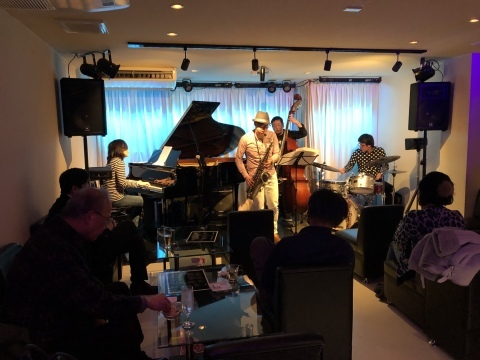 Jazzlive comin 広島 明日14日は セッションです！_b0115606_12034228.jpeg
