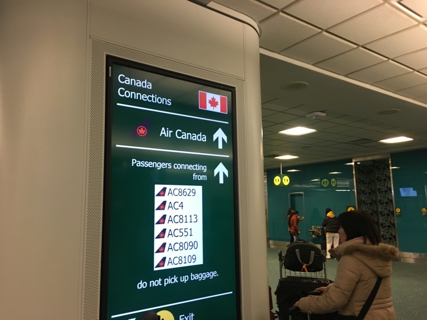 新しくなった バンクーバー空港の国内線乗り継ぎ方法。（ 2019年1月現在 ）_d0112928_06491496.jpg