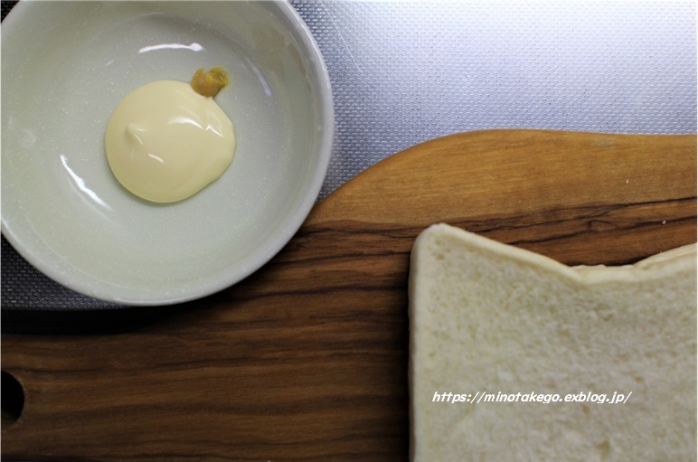 凍った豆腐の行方 ~たまごサンド風『出汁豆腐サンド』~_e0343145_22215711.jpg