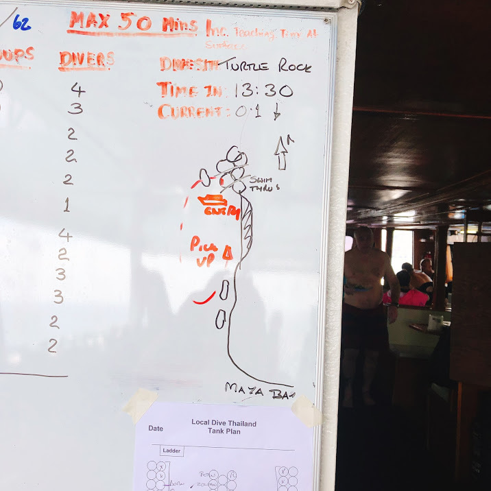 ピピ島&ラチャノイ島&ラチャヤイ島 ダイブサイト(*^_^*)_f0144385_11393076.jpg