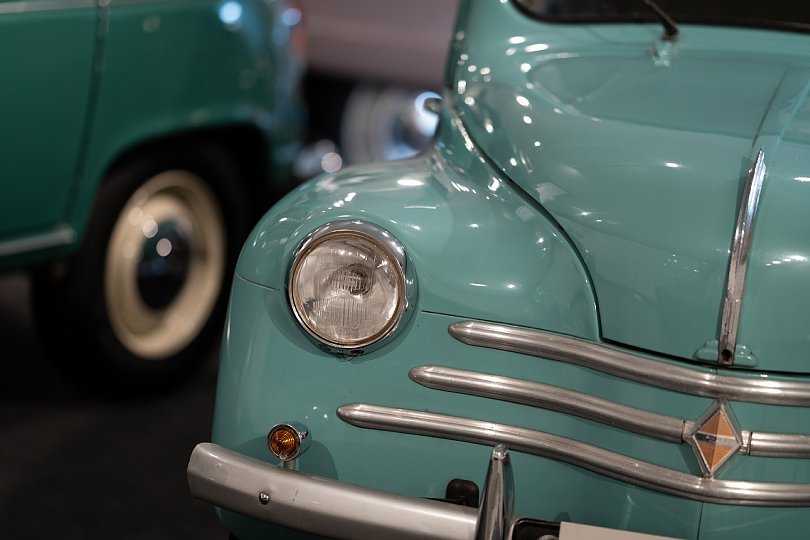 斜め上を行くフランス大衆車たち Soul Eyes