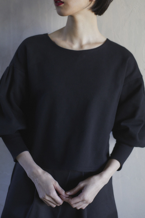 ノラリリー Nora Lily Volume Sleeve Pull Sweat NO:U102203☆_e0076692_18343580.jpg