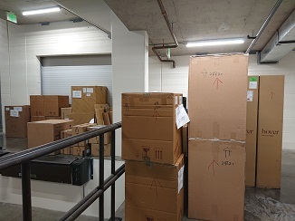 40フィートコンテナ到着です!_d0091909_01165431.jpg