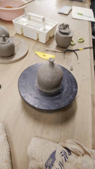 切り出してフタを作る―‐ふたもの実演　陶芸教室_c0337724_09573785.jpg