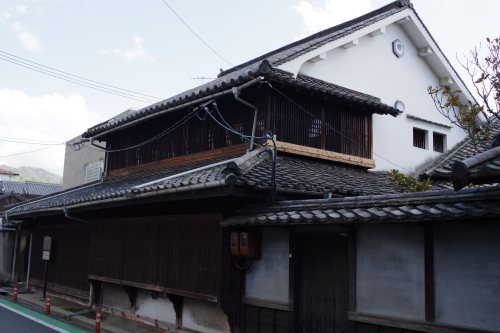 旧千葉家住宅に休憩所_d0328255_21323850.jpg